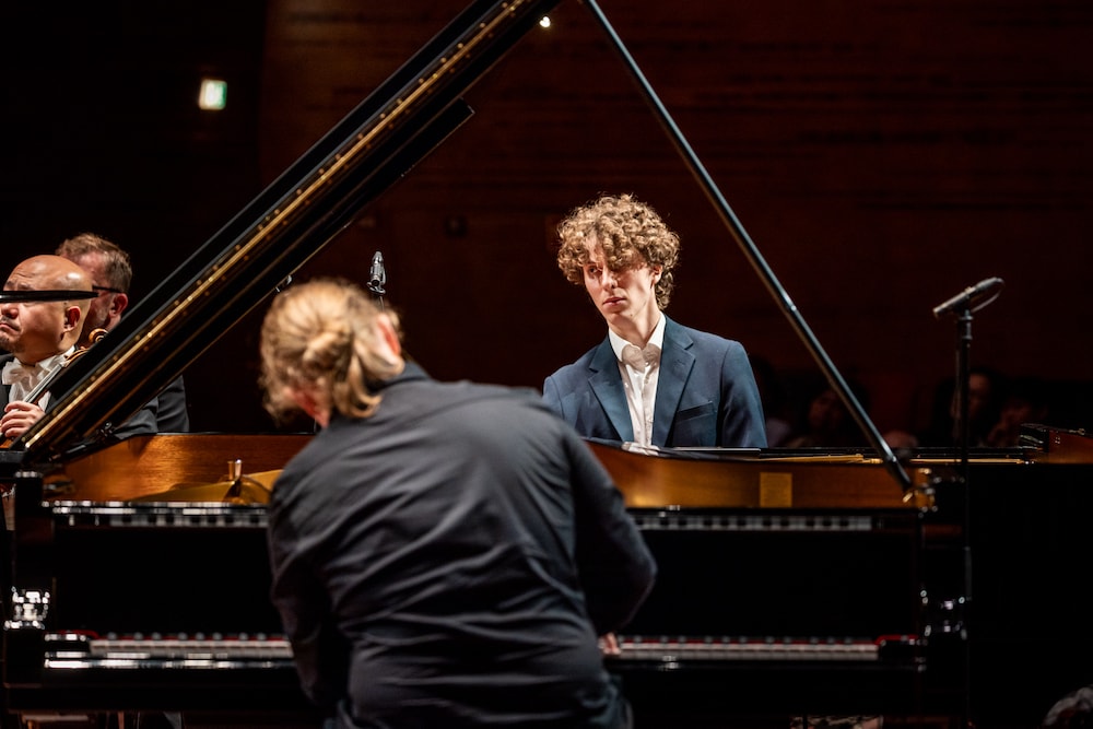 Pianist  Valdemar Wenzel Most i selskab med pianist Rune Leicht Lund. (Foto: Christian Larsen © DR)